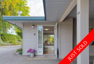 Gibsons & Area Townhouse for sale: 1 bedroom 828 sq.ft. (Listed 2024-10-06)